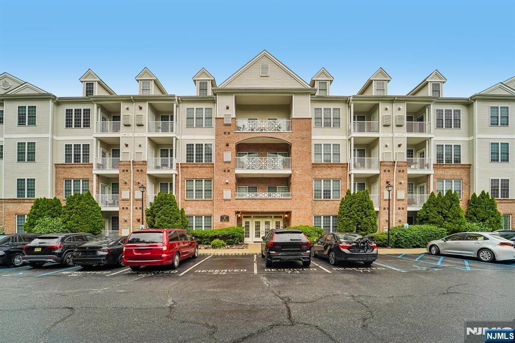 Property Photo:  6214 Brookhaven Court 214  NJ 07457 