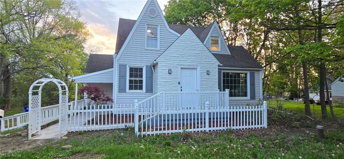 Property Photo: 3389 Oh-43 OH 44240