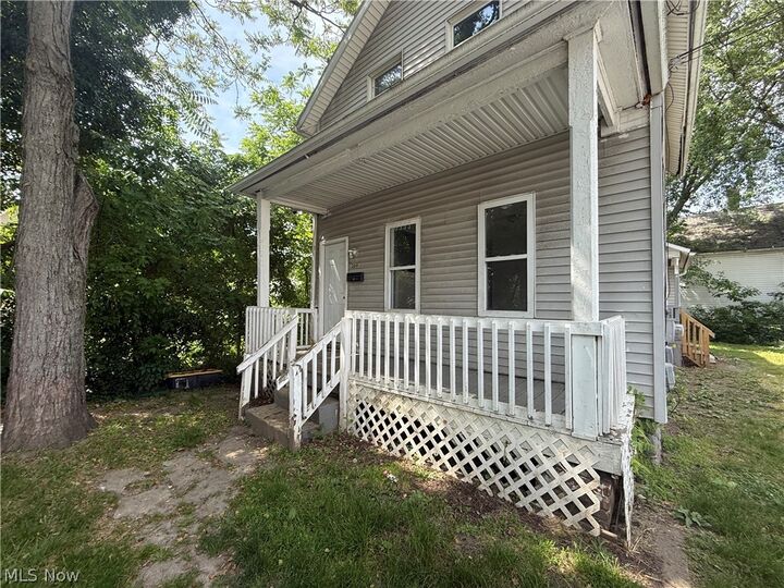 Property Photo:  289 Sumner Court  OH 44311 