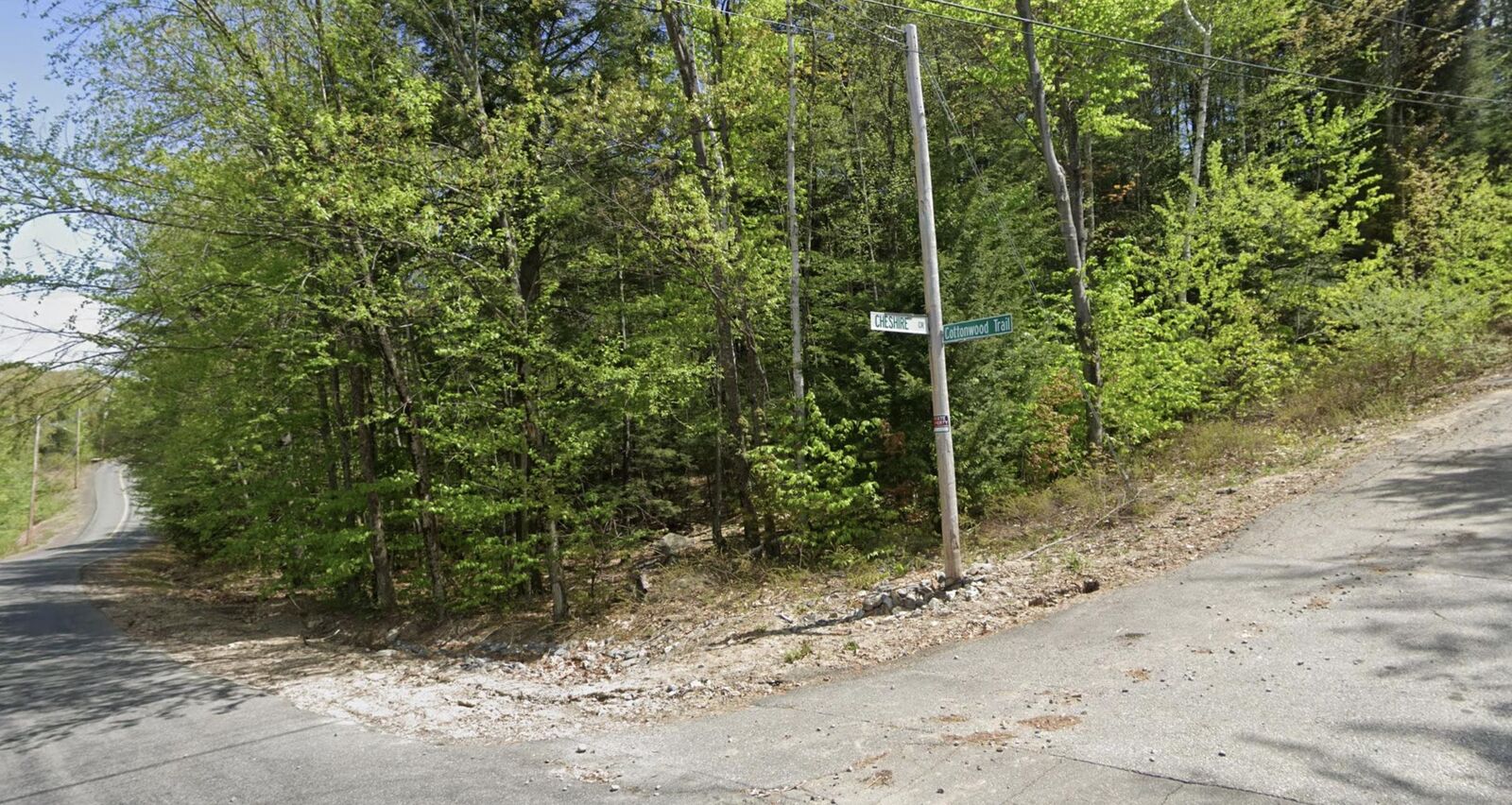 Property Photo:  4 Cheshire Circle  NH 03249 
