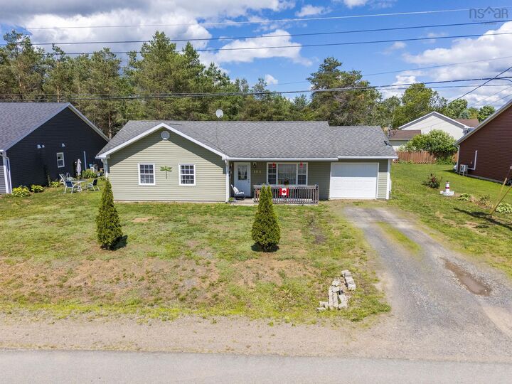 Property Photo:  104 Fairview Drive  NS B0P 1P0 