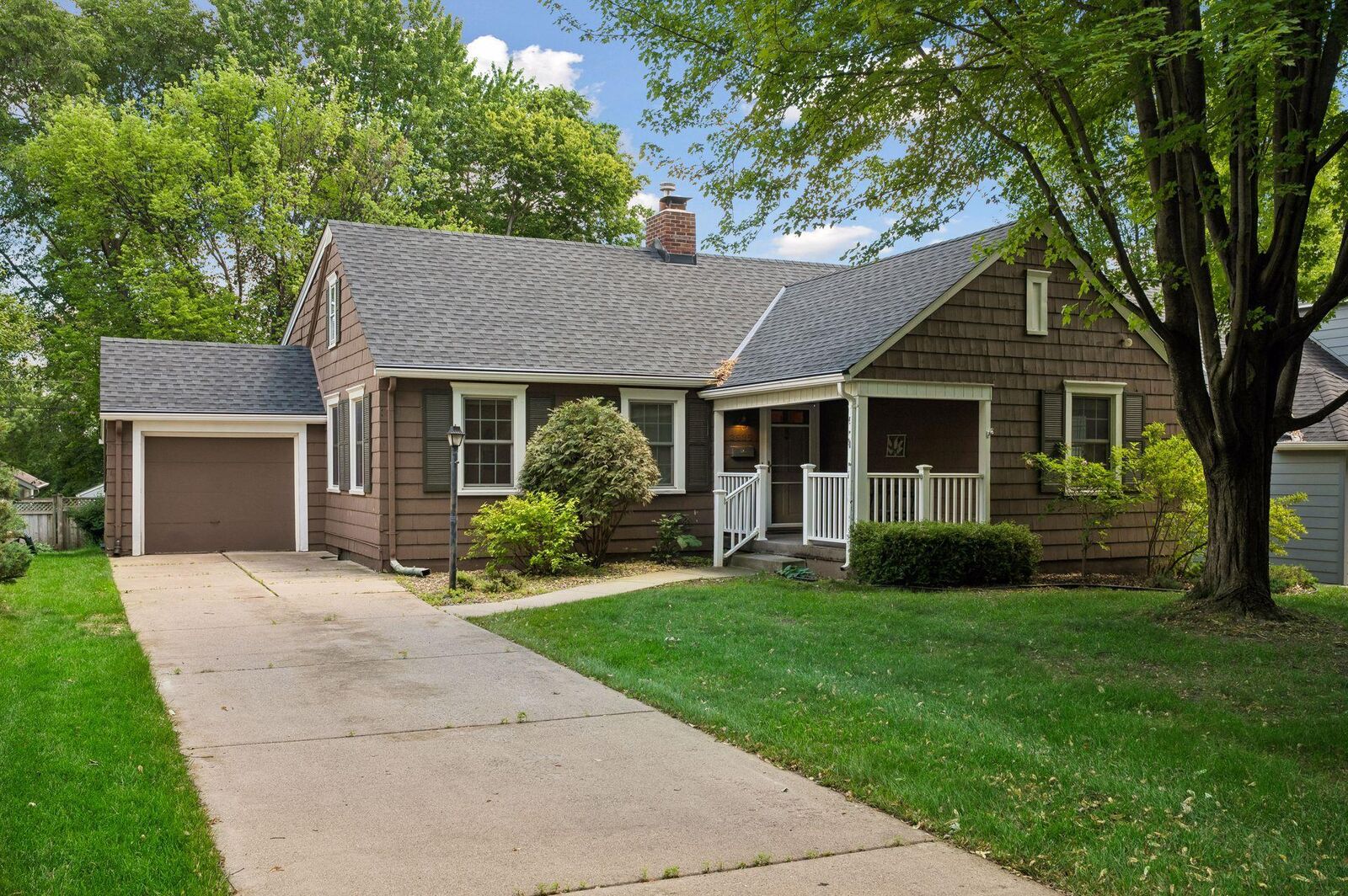 Property Photo:  3935 Joppa Avenue S  MN 55416 