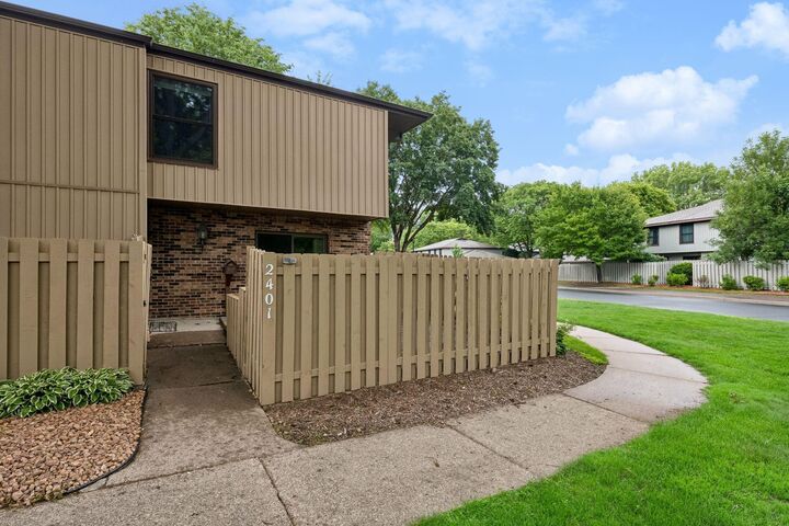 Property Photo:  2401 Unity Avenue N  MN 55422 