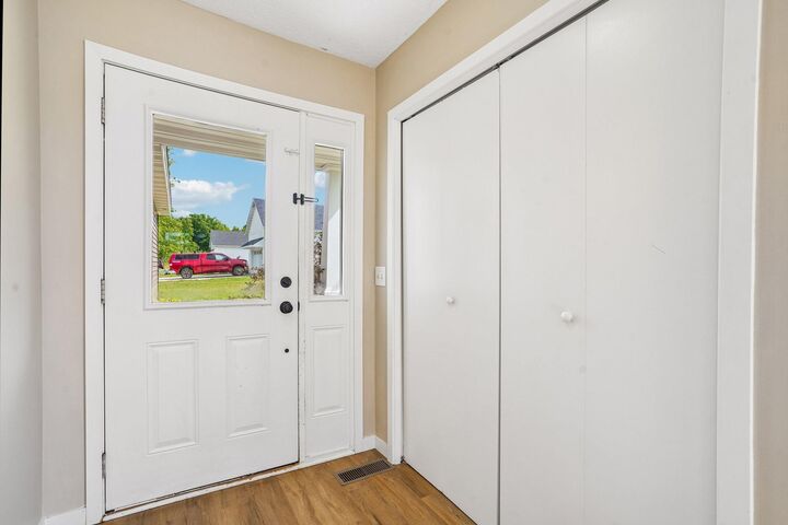 Property Photo:  1303 Prairie Lane  WI 54024 