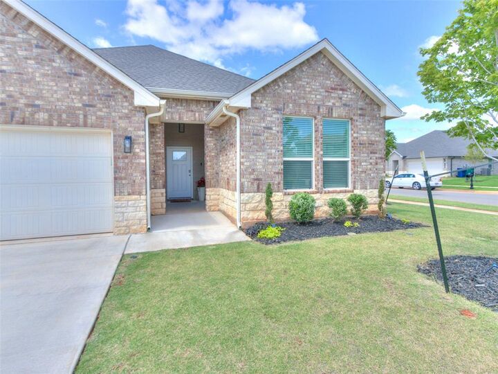 Property Photo:  9005 NW 149th Terrace  OK 73099 