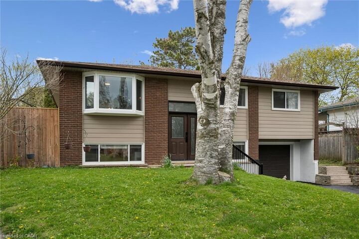 Property Photo: 176 Woodville Place ON N2L 4W9