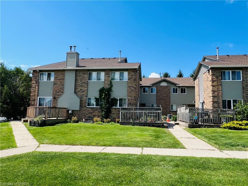 Property Photo:  19 Wren Court 5  ON N4G 5K2 