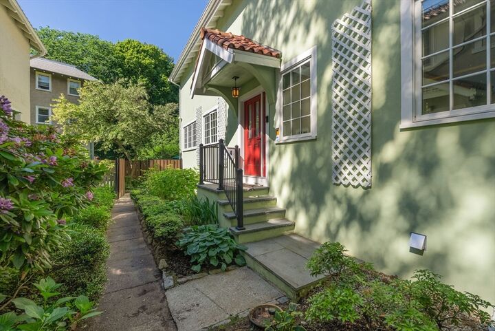 Property Photo:  4 Gracewood Park  MA 02138 