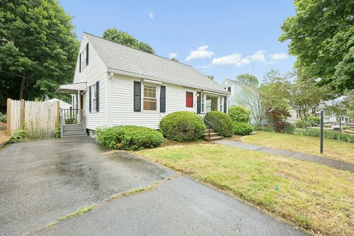 Property Photo: 29 Courtland Street MA 01602