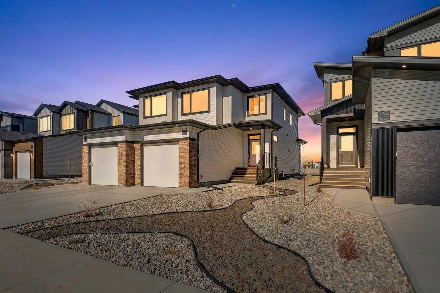 Property Photo:  4337 28 Avenue S  AB T1K 8L3 