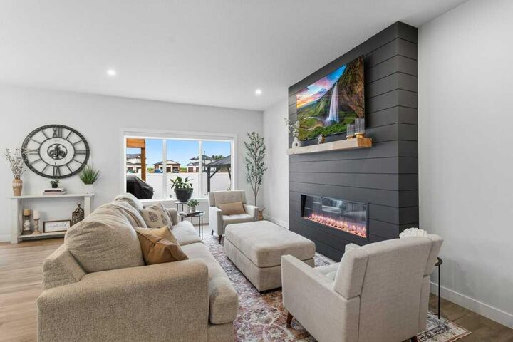 Property Photo:  58 Bardwell Way  AB T4S 0V4 