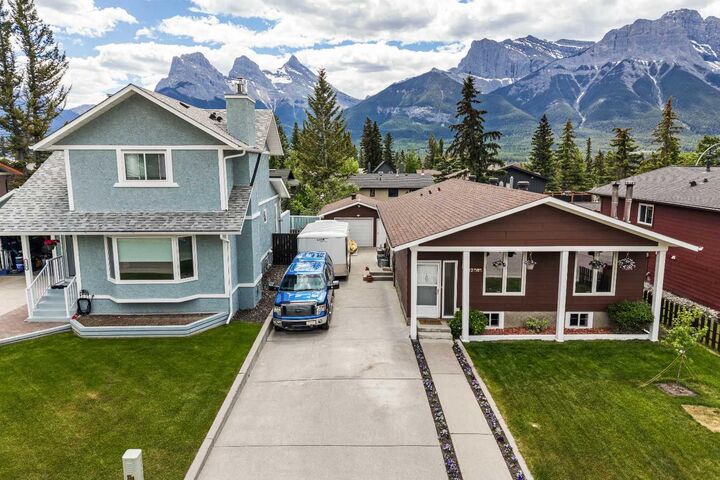 Property Photo: 117 Kodiak Road AB T1W 1C5