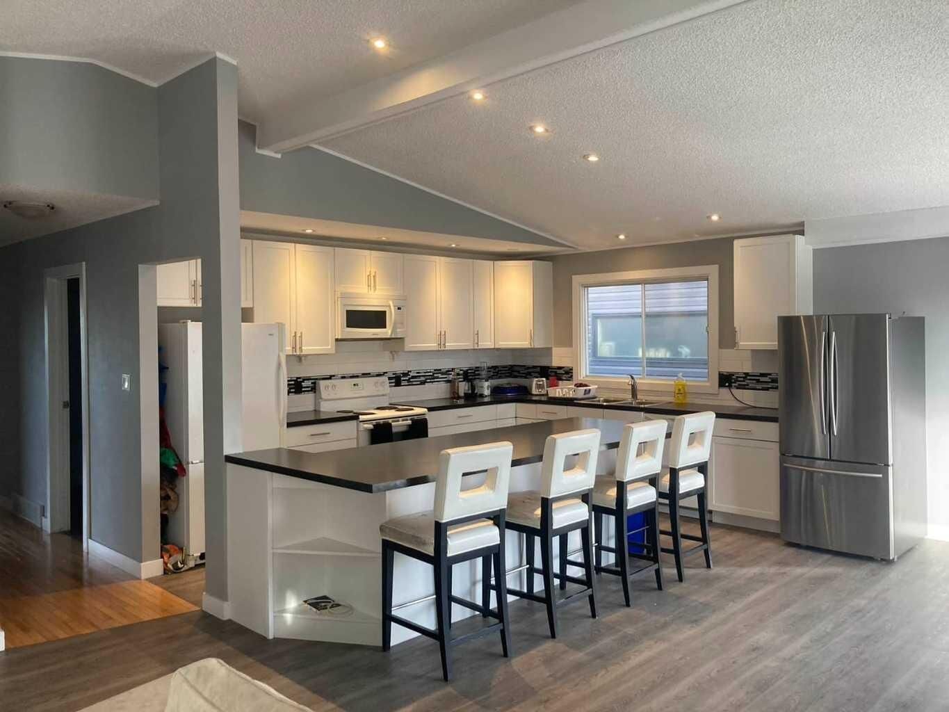 Property Photo: 2457 22A Street NW AB T2M 3X8