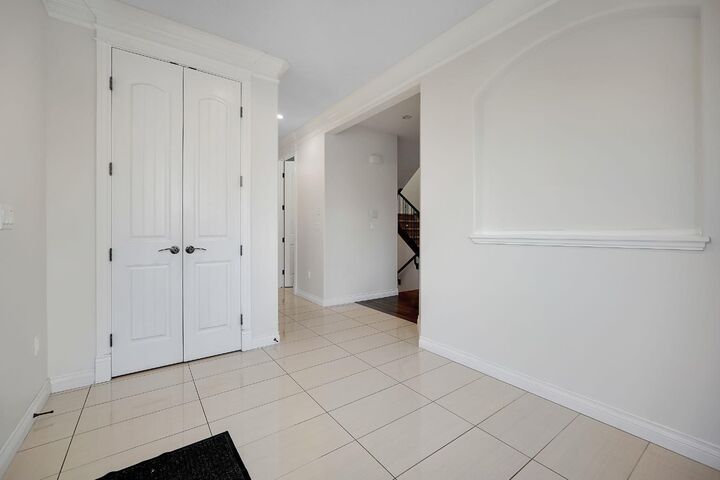 Property Photo:  40 Baywater Court SW  AB T4B 0A8 