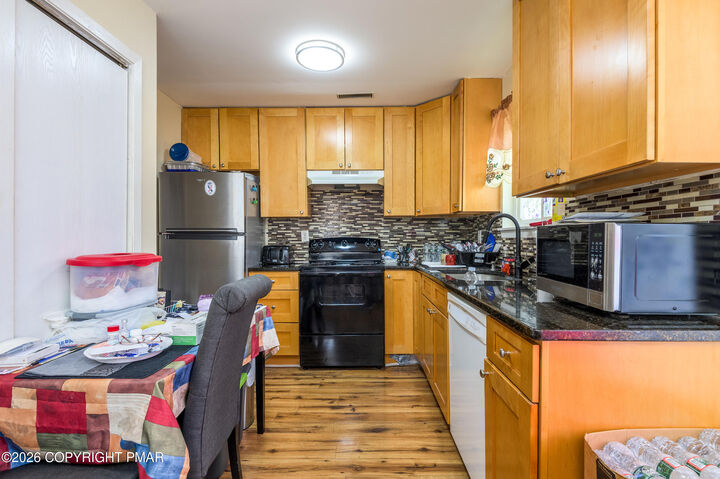 Property Photo:  3385 Windermere Drive  PA 18324 