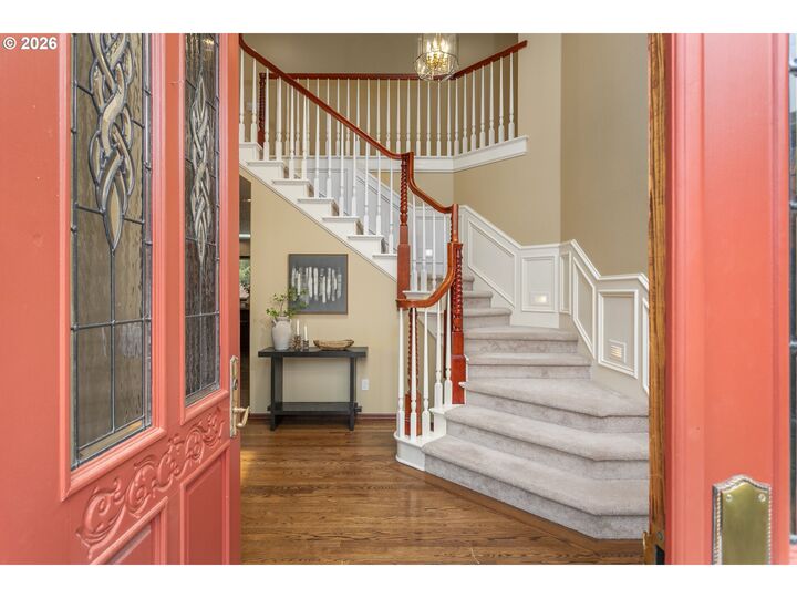 Property Photo:  9004 SW Lancelot Ln  OR 97219 