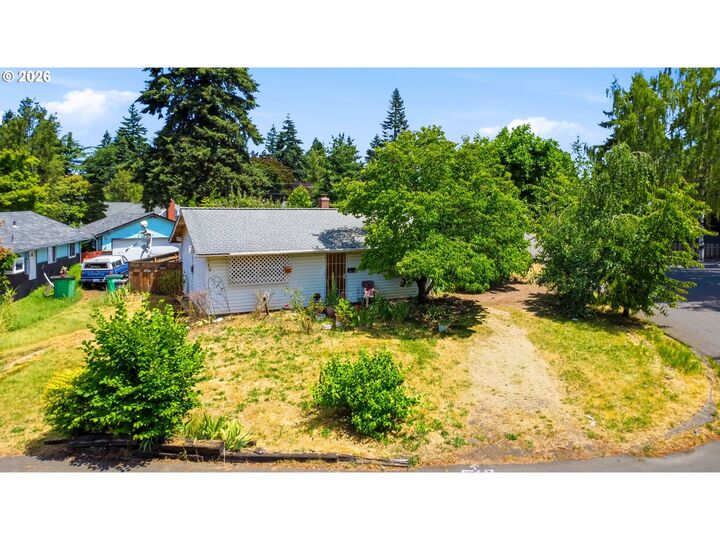 Property Photo:  1808 NE 114th Pl  OR 97220 