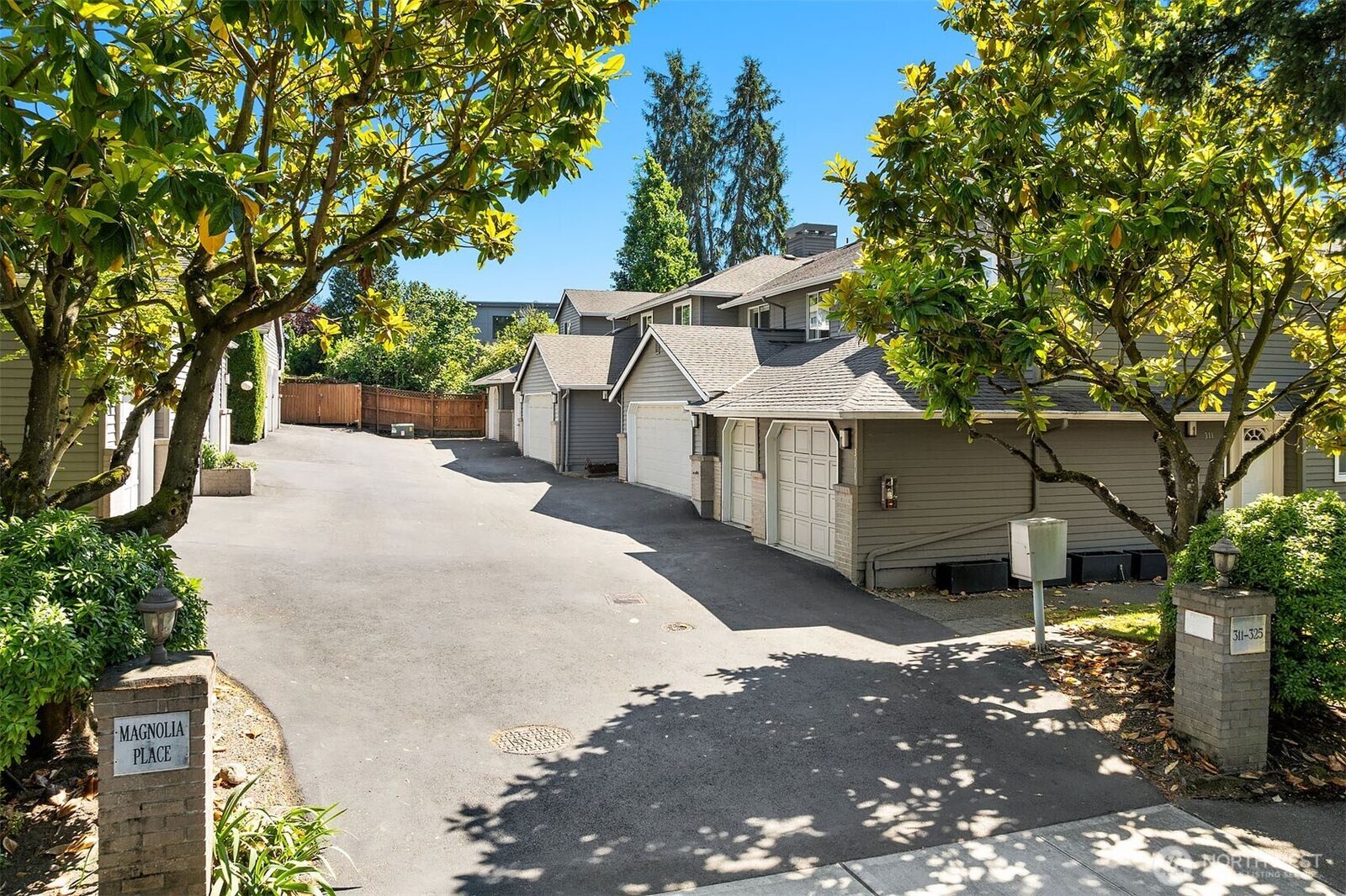 Property Photo: 313 7th Avenue S 6 WA 98033