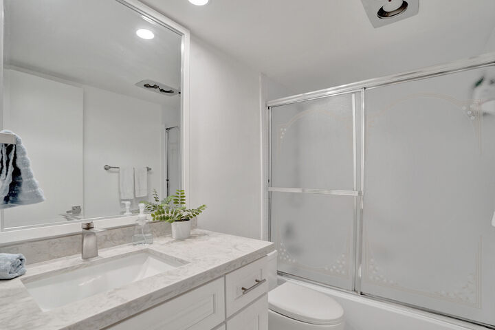 Property Photo:  1211 Bahama Bend E1  FL 33066 