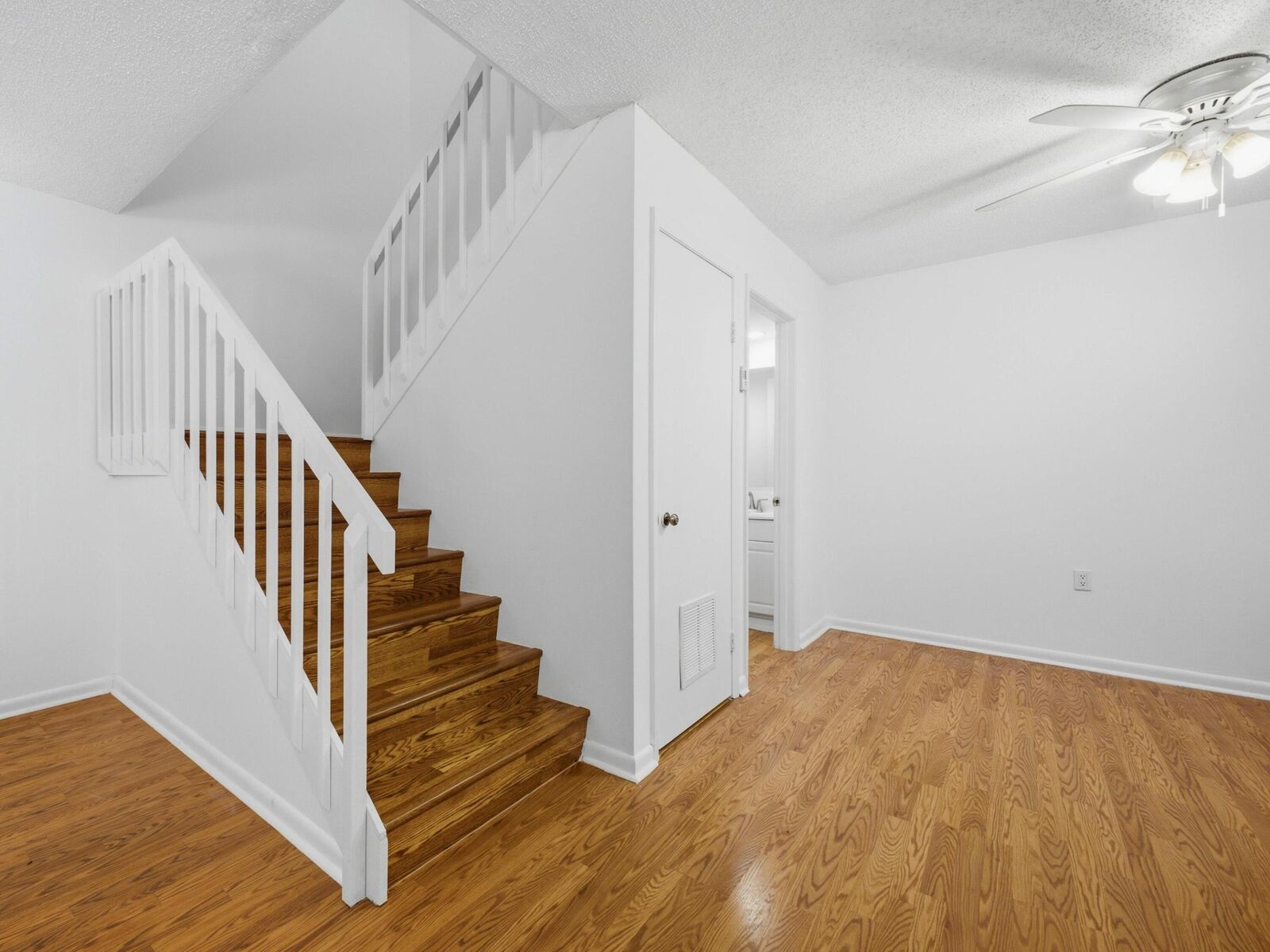 Property Photo:  2213 22nd Lane  FL 33418 