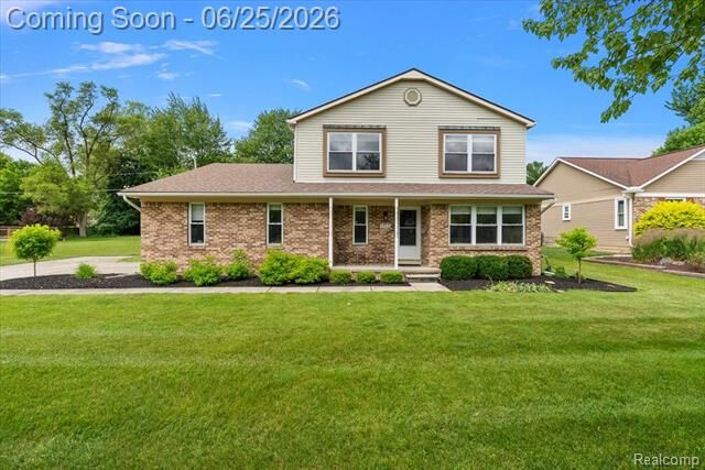 Property Photo:  45071 Yorkshire Drive  MI 48375 