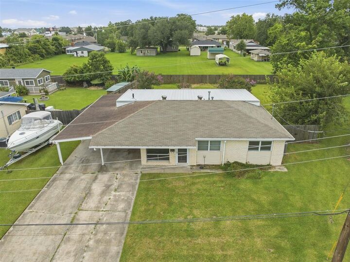 Property Photo: 404 Julius St Street LA 70605