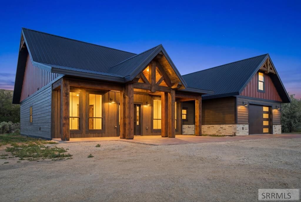 Property Photo:  17 Banta Drive  ID 83467 