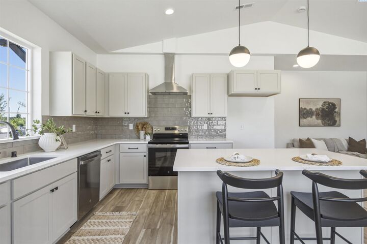 Property Photo:  4506 Conifer St  WA 99353 