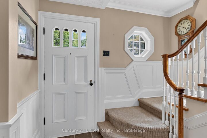 Property Photo: 204 O'Carroll Avenue ON K9H 4V4