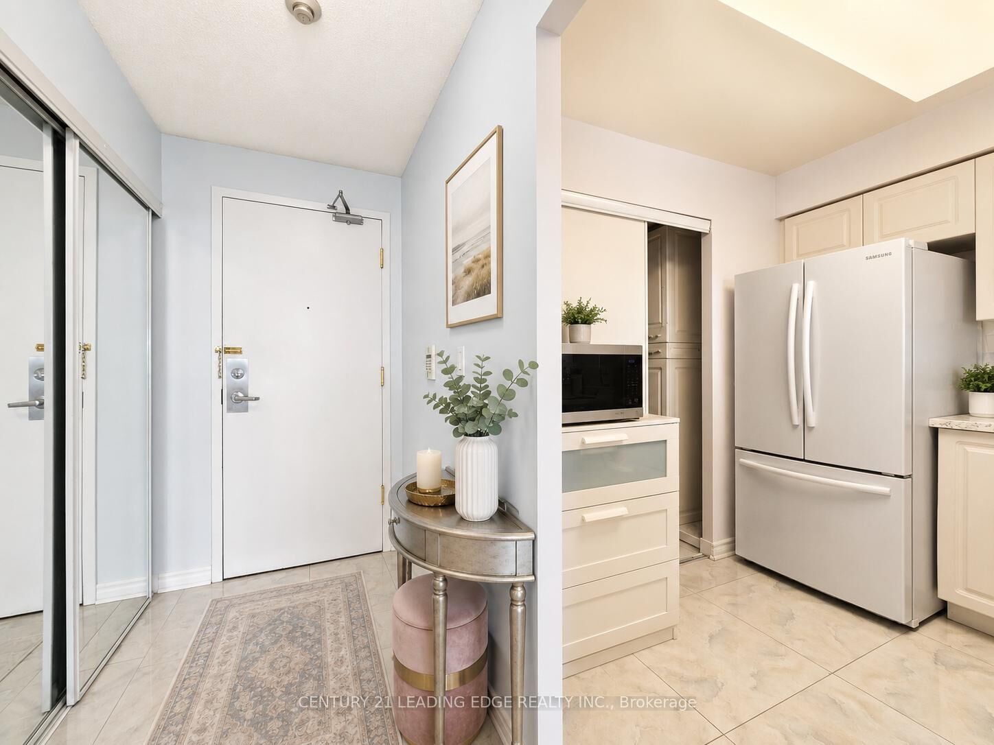 Property Photo:  68 Corporate Drive 2721  ON M1H 3H3 