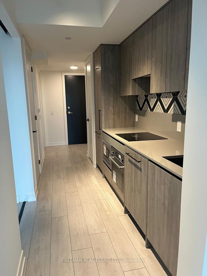 5 Lakeview Avenue 406 — photo 1