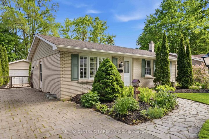 Property Photo: 639 Dunboyne Crescent ON N5X 1X9