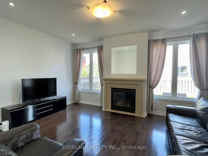 Property Photo: 22 Lundy Drive ON L6B 0G1