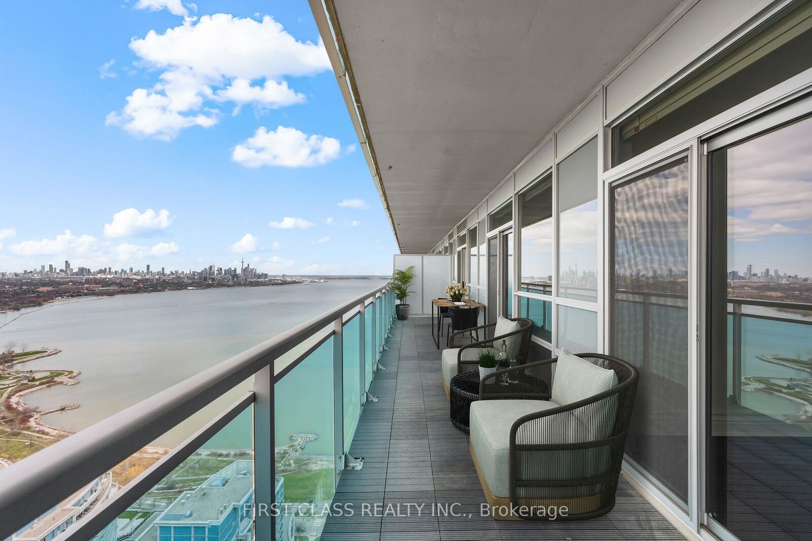Property Photo: 16 Brookers Lane Ph-03 ON M8V 0A5