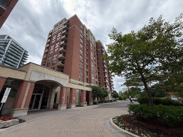 Property Photo: 75 King William Crescent Ph13 ON L4B 0C1