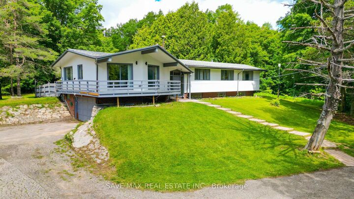 Property Photo: 5812 Beech Grove Side Road ON L7K 0M7