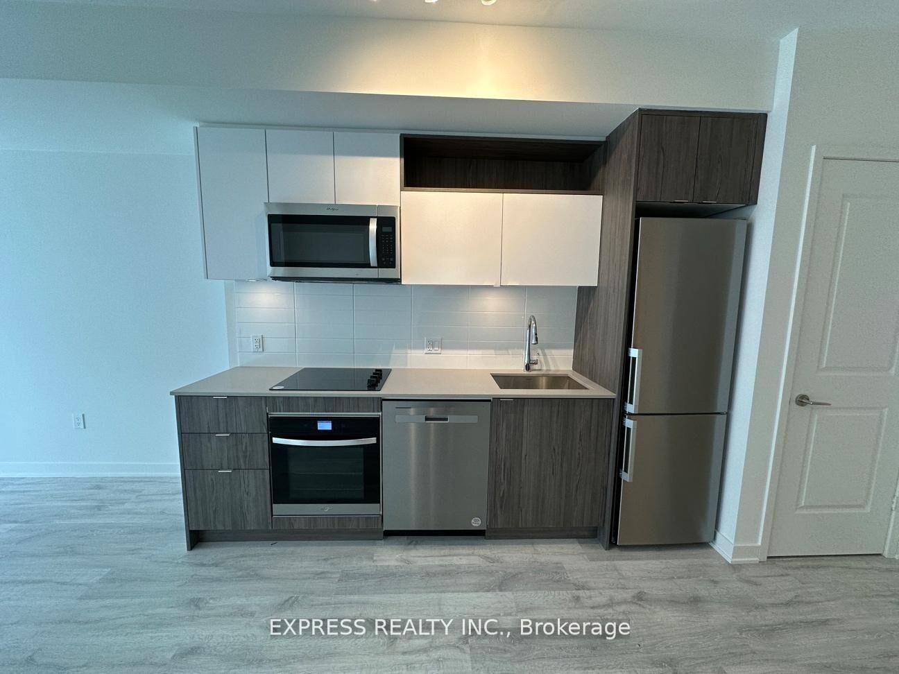 Property Photo:  100 Dalhousie Street 4811  ON M5B 0C7 