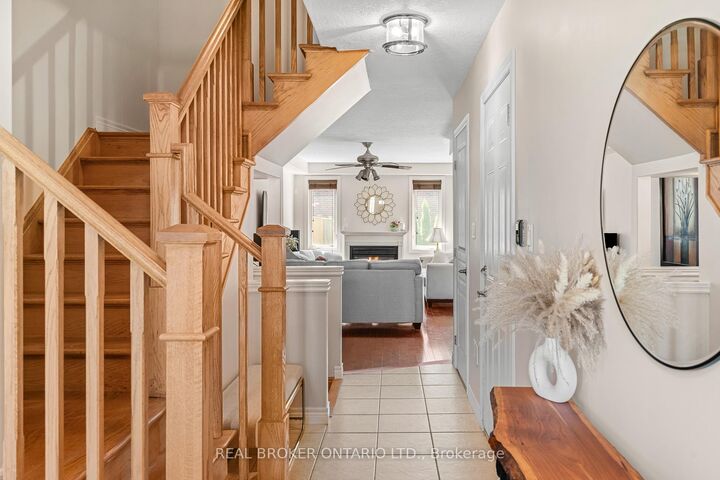 Property Photo:  138 Edenrock Drive  ON L8E 0G8 