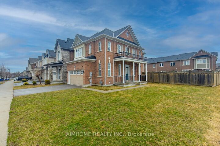 Property Photo: 246 Thomas Phillips Drive ON L4G 0T6