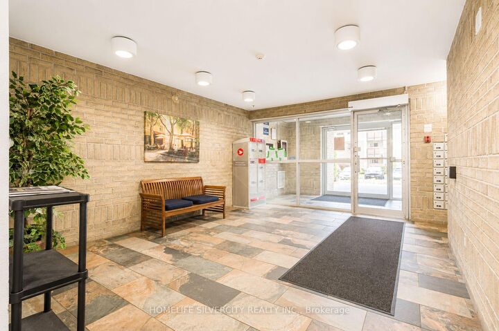 Property Photo: 733 Deveron Crescent 303 ON N5Z 4X7
