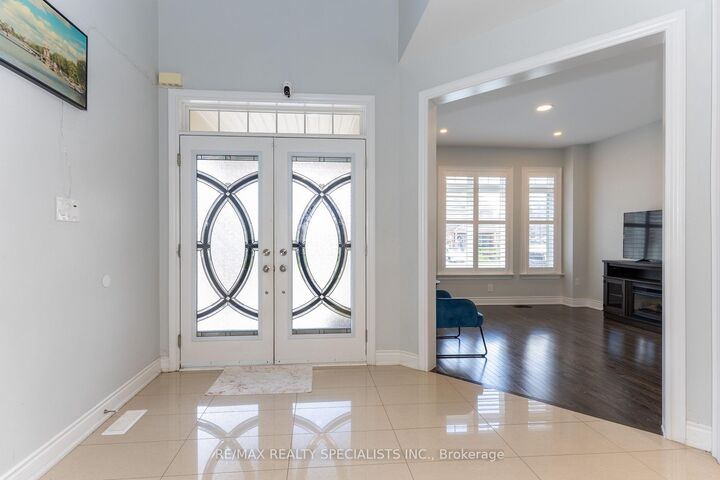 Property Photo: 8 W. Dykie Court ON L3Z 0Y1