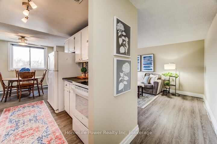 4 Avalon Place 303 — photo 1