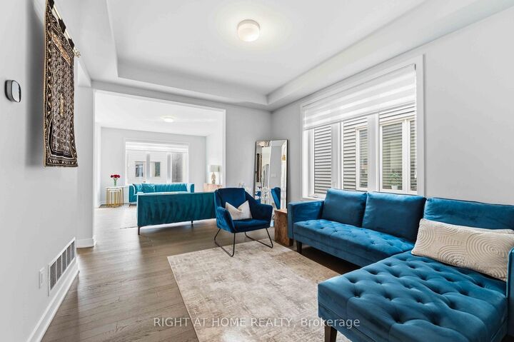 Property Photo: 105 Alamo Street ON K2J 6H1