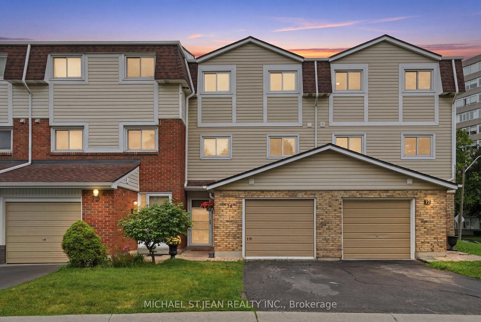 Property Photo: 11 Harrisford Street 78 ON L8K 6L7
