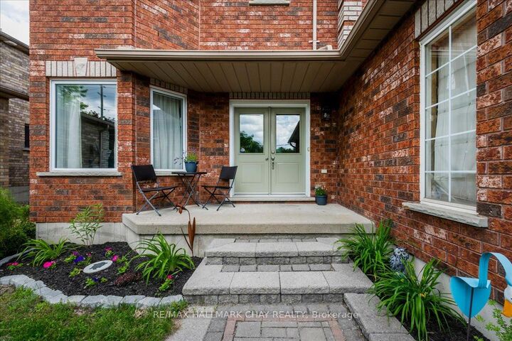 Property Photo: 85 Miller Drive ON L4N 9X2