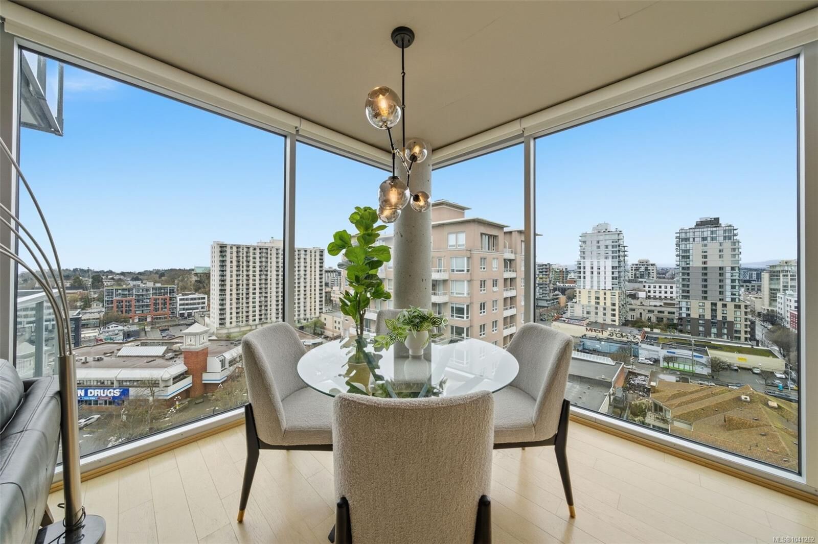 Property Photo: 989 Johnson St #1202 BC V8V 0E3