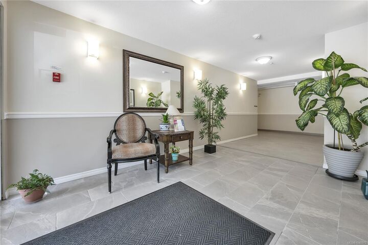 Property Photo: 1631 Dufferin Cres #302 BC V9S 5T4