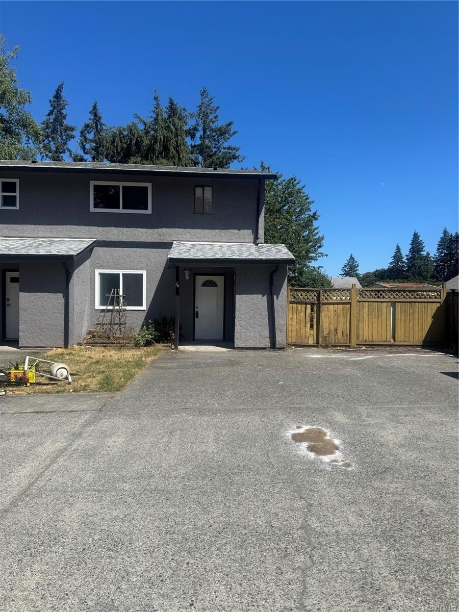 Property Photo: 715 Malone Rd #4 BC V9G 1S5