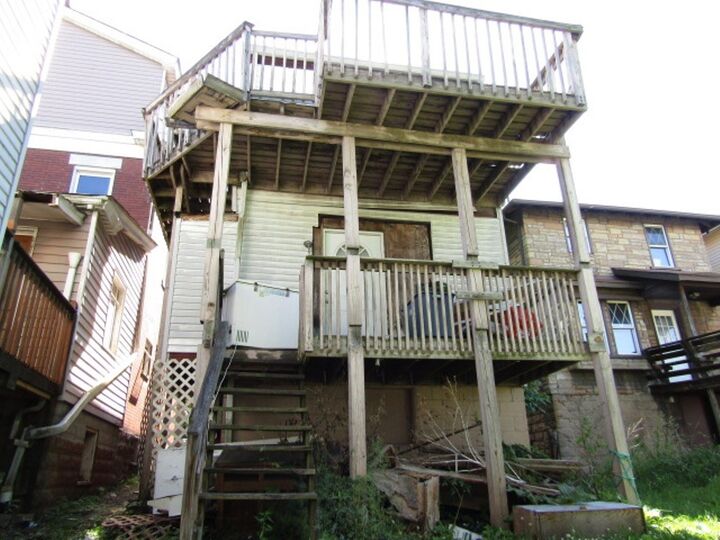 Property Photo: 331 James St PA 15145