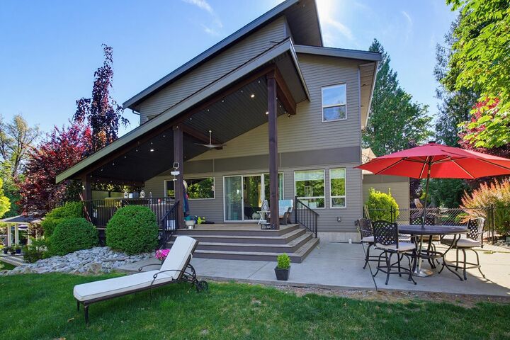 Property Photo: 31992 Oyama Place BC V4S 0C5